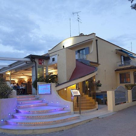 Hotel Gabbiano San Domino Exterior photo